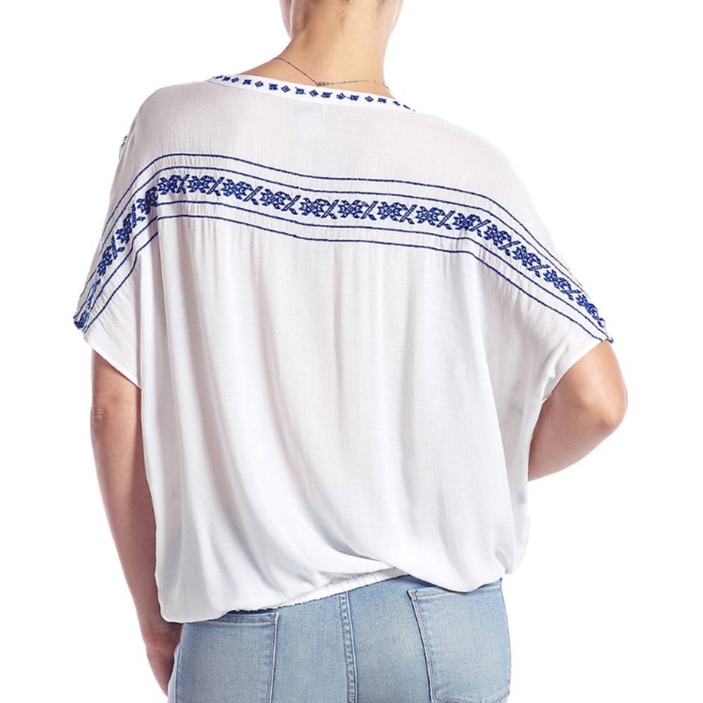 SOLD Lucky Brand Boho White & Blue Embroidered Top - Picture 3 of 7